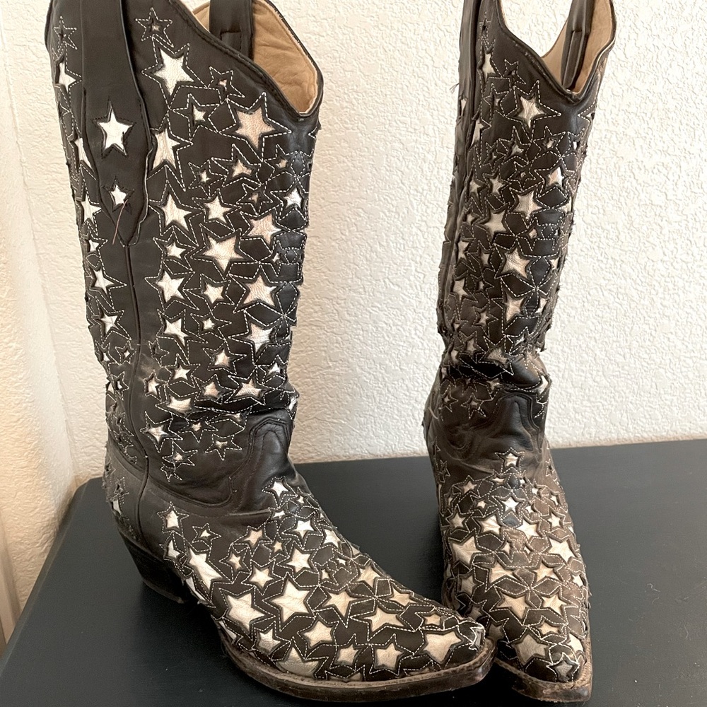 Midnight Snip Toe Corral Boots